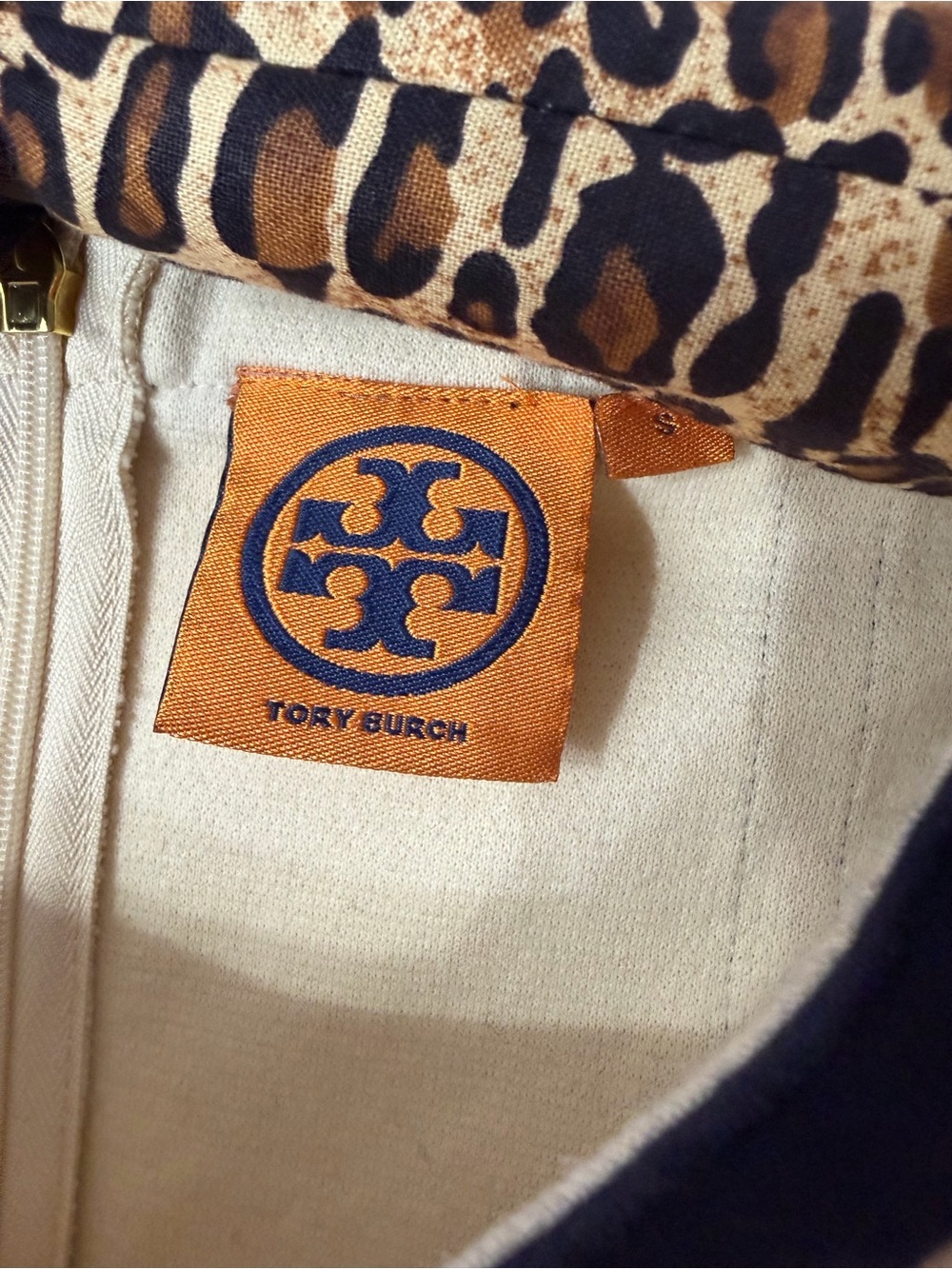 Tory Burch Cream Sleeveless Dress with Black Trim - Picture 4 of 9
